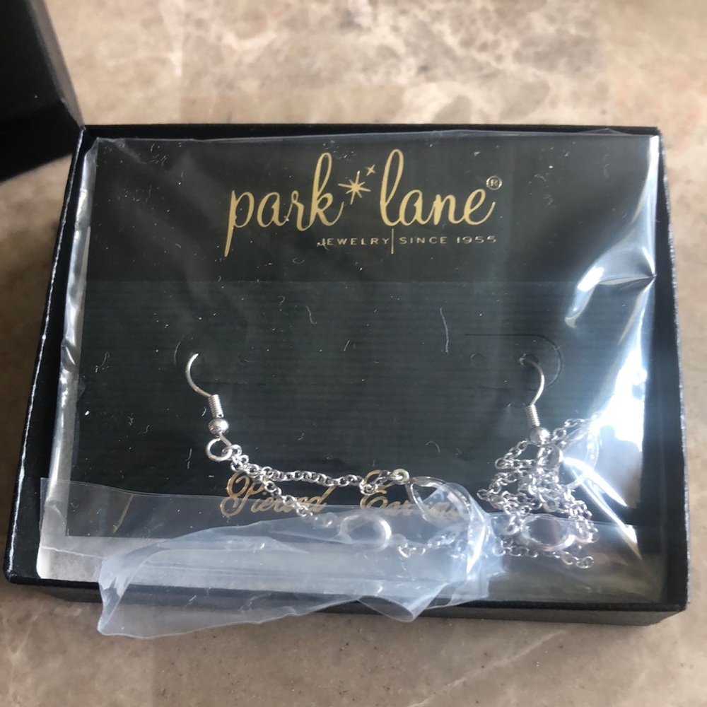 Jewelry - Picture 3 of 3